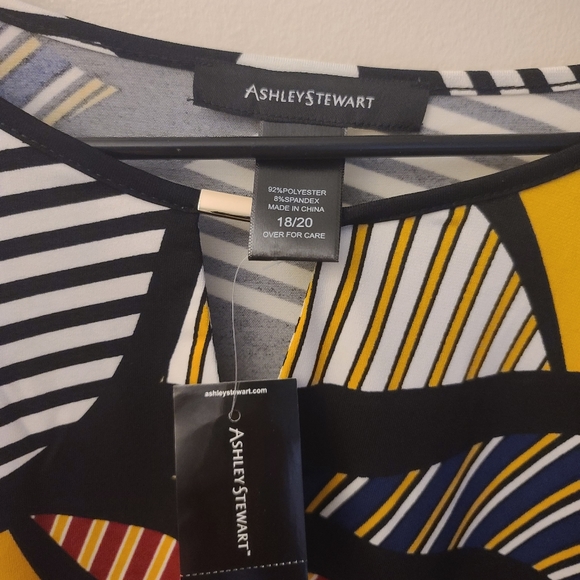 Top - Picture 4 of 4